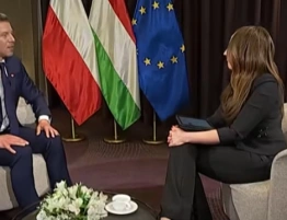 „Nie lękajcie się”. Magyar cytuje Jana Pawła II, a Dobrosz-Oracz…