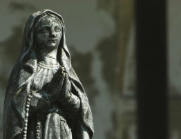 Absolutny skandal! Izraelski żołnierz sprofanował figurę Matki Bożej – jest reakcja armii