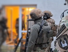 Kolejne uderzenie w zorganizowaną przestępczość samochodową, 8 osób aresztowano