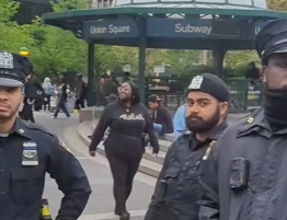 Turban w niemieckiej policji. Sąd tłumaczy to „wolnością religijną”