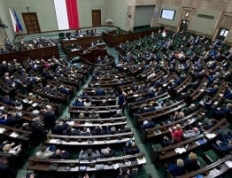 Sondaż: Pięć ugrupowań w Sejmie, tragiczny wynik Polski 2050