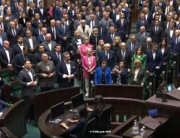 Nie potrafili oddać hołdu zamordowanemu Polakowi? Żenujące zachowanie posłów koalicji 13 grudnia
