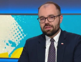 B. minister rządu PiS zawieszony przez Kaczyńskiego