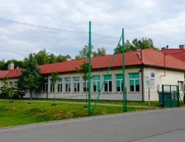 Katolicka szkoła czy magazyn? Szokujący pomysł łódzkiego samorządu