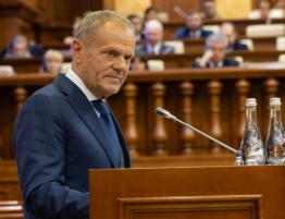 Niemcy: Tusk skapitulował przed PiS i Bąkiewiczem!