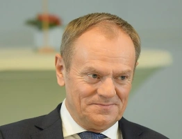 Tusk rozpływa się w zachwytach i dzwoni do Magyara. „Witajcie z powrotem w Europie”