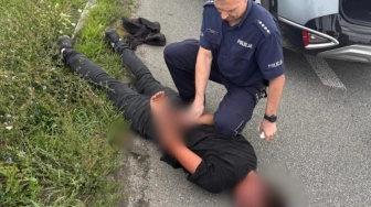 Rzucił się z nożem na 3 osoby. 34-latek w rękach policji