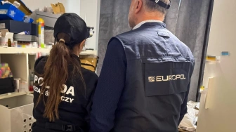 Produkcja i handel sterydami. Rozbito grupę przestępczą