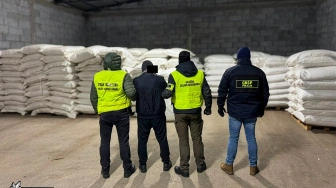 Ponad 60 ton „lewego” tytoniu! Zatrzymano dwóch mężczyzn