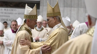 Leon XIV do abp. Wachowskiego podczas ingresu: będą cię poznawać nie po słowach, ale po miłości