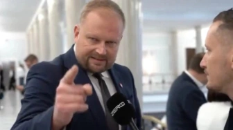 Bezczelny jak Zembaczyński. Poseł od naleśników tłumaczy, kto będzie spłacał długi jego partii