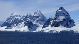 Zbliża się epoka lodowcowa? Gigantyczny przyrost lodu na Antarktydzie w latach 2021–2023: co oznacza dla klimatu?