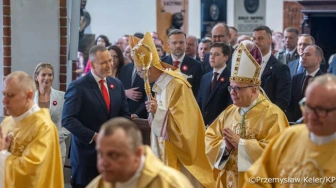 Abp Adrian Galbas: Podziały są głębokie, a wojna coraz bliżej granic