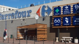 Carrefour wycofuje się z Polski? 800 sklepów i 40 centrów handlowych wystawionych na sprzedaż
