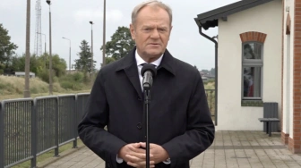 Konferencja premiera. Najpierw mówił o „szanowaniu wyroków”, chwilę później… zaatakował sędziów