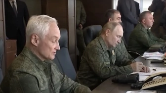Putin miał pokazać siłę, a pokazał… dmuchany myśliwiec. Manewry Zapad-2025 kończą się kompromitacją