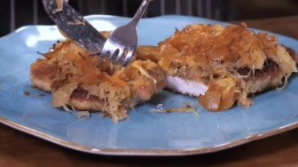 Kuchnia mojej mamy: schabowe z patelni i zasmażana kapusta