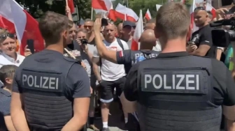 Niemiecka policja podrzuca nam kolejnych migrantów?! Bąkiewicz: Zobaczcie, co się dzieje