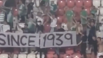 To nie żart! Izraelscy kibice wywiesili obrzydliwy transparent, UEFA ukarała… polski klub