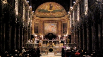 Francuzi odkrywają urok nocnych pielgrzymek