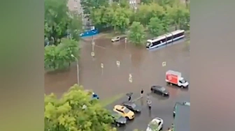 Pogodowy armagedon w Moskwie. Stolicę Rosji nawiedziły tropikalne deszcze
