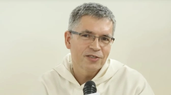 „Złamanie ślubów czystości”. Jędrzejewski o powodach odejścia z zakonu