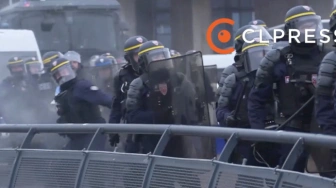 Rolnicy protestują w Strasburgu. Policja użyła gazu