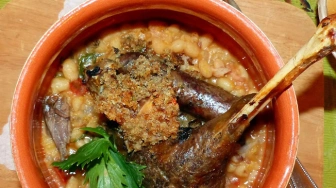 Cassoulet zwany „francuskim bigosem” – danie na siarczysty mróz