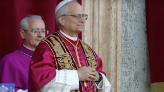 Krzyż Leona XIV: Duchowe serce pontyfikatu ukryte w relikwiach
