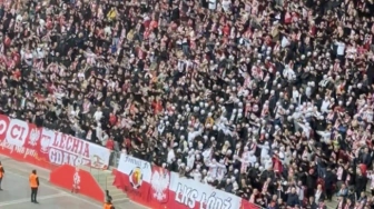 „Karol Nawrocki!” Tak kibice powitali prezydenta