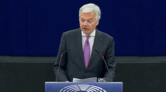 Reynders pod lupą – w tle m.in. pranie brudnych pieniędzy