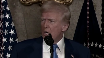 „Superambasada” Chin w Londynie pod ostrzałem Trumpa - zagrożenie dla Five Eyes