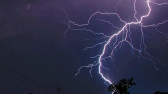 Słowo Boże na poranek: Ukażą się straszne zjawiska i wielkie znaki na niebie