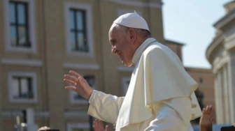 „Globalny Kościół ekumeniczny”. Watykan chce zamienić papiestwo na jego parodię?