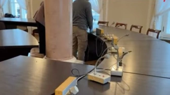 Symboliczna decyzja prezydenta. Okrągły Stół znika z Pałacu Prezydenckiego