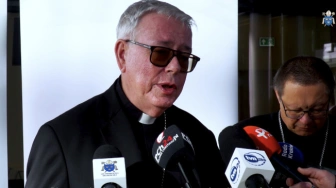 Kard. Hollerich nie wyobraża sobie… trwania Kościoła bez święceń kobiet