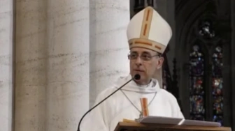 Jednoznaczne stanowisko Watykanu! Zakaz formalnych błogosławieństw par homoseksualnych