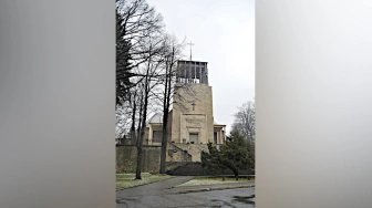 Próba podpalenia kościoła w Trzebini. Policja poszukuje sprawcy