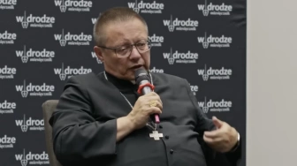 Mekler: „Wyborcza” do jednej bramki z hierarchami