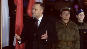 „Precz z komuną!” Prezydent: 13 grudnia powrócił do Polski