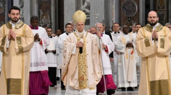 Msza Krzyżma w Watykanie. Leon XIV do kapłanów o „mrocznej godzinie”