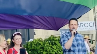 Trzaskowski ogłasza: USC będzie dokonywał transkrypcji aktów „małżeństw” jednopłciowych