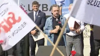 Funkcjonariusze SW wyszli na ulice. „Rząd złamał obietnice”