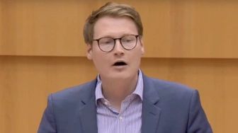 Absolutny skandal! Niemiecki polityk grozi Polsce sankcjami, jeżeli prezydent będzie wetował ustawy