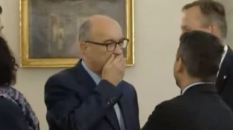 „Czego się tak boi?” Internauci o nerwowym zachowaniu marszałka przed RBN