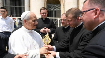 Księża z Przemyśla przekazali Leonowi XIV relikwie Andrzeja Boboli i Ulmów