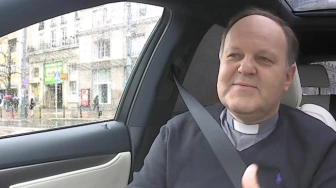 Obrzydliwy wpis ks. Sowy. Bartnik: W ogóle się Boga nie boisz?