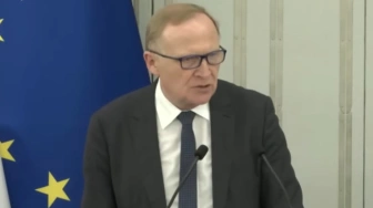 Ataki nie niezależne media. Wiceszef MSWiA przedstawił informacje w Senacie