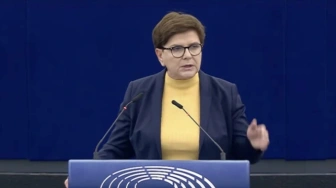 Beata Szydło: "Szaleństwo Zielonego Ładu trwa" - nowe przepisy uderzą w polski i europejski transport