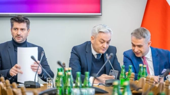 Śmiszek poważnie chory. Biedroń: dramatyczna sytuacja